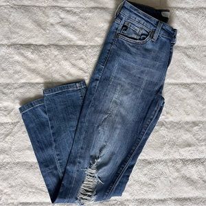 KanCan Distressed Jeans